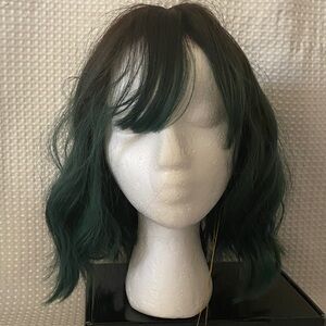 Dark Green Wavy Bob Wig with Bangs simply chic brunette ombré